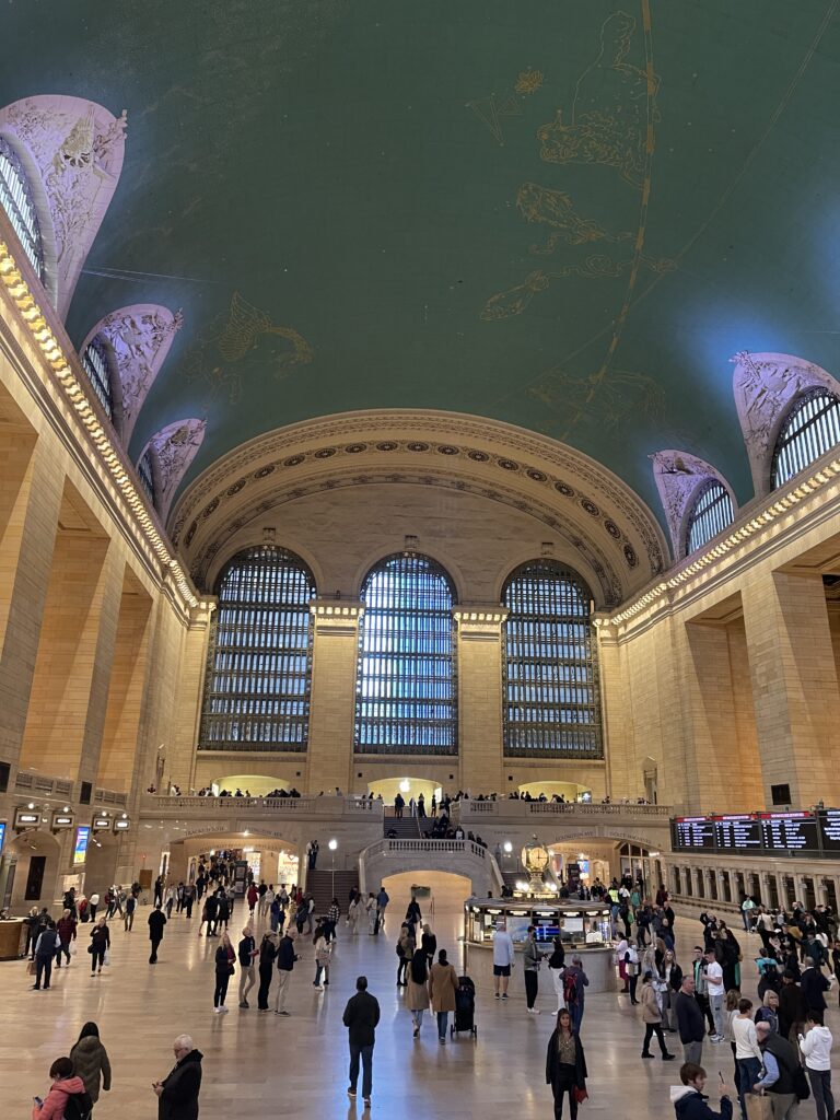 Main hall with ceiling detail at Grand Central Station